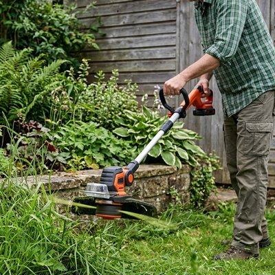 Fil-pour-coupe-bordure en action